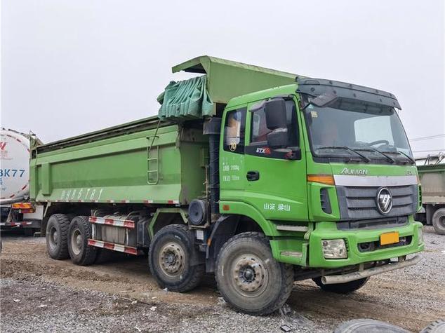 新型環保渣土運輸車的亮相與管理提升