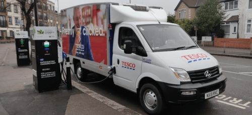 150臺上汽大通MAXUS EV90空運赴英 創(chuàng)全球電動輕型商用車空運紀錄